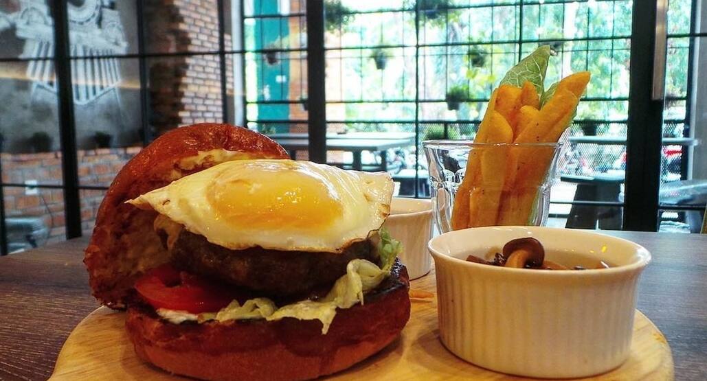 Ozlem Travel Food On Instagram Pazar Kahvaltim Masmavi Deniz Manzarasina Karsi Olsun Diyenler Amazing Food Photography Great Breakfast Ideas Vacation Meals